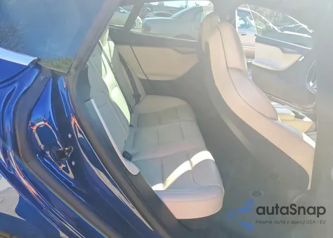 2020 Tesla Model S z USA, uszkodzony, nr VIN 5YJSA1E24LF359184